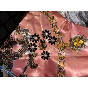 Set of 6 Vintage Black Gold Flower Rhinestone Shank Buttons 1 Inch Floral